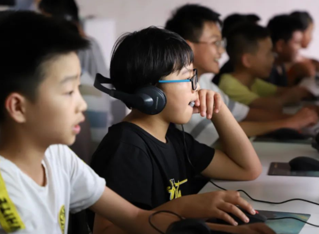 教师主导的底线真实为每个学生的生长注入精准助力与温暖关心 教师主导的底线真实为每个学生的生长注入精准助力与温暖关心